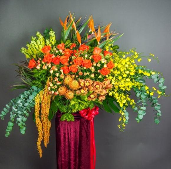 Get the best cheap graduation flowers in Singapore from Windflower Florist today.
